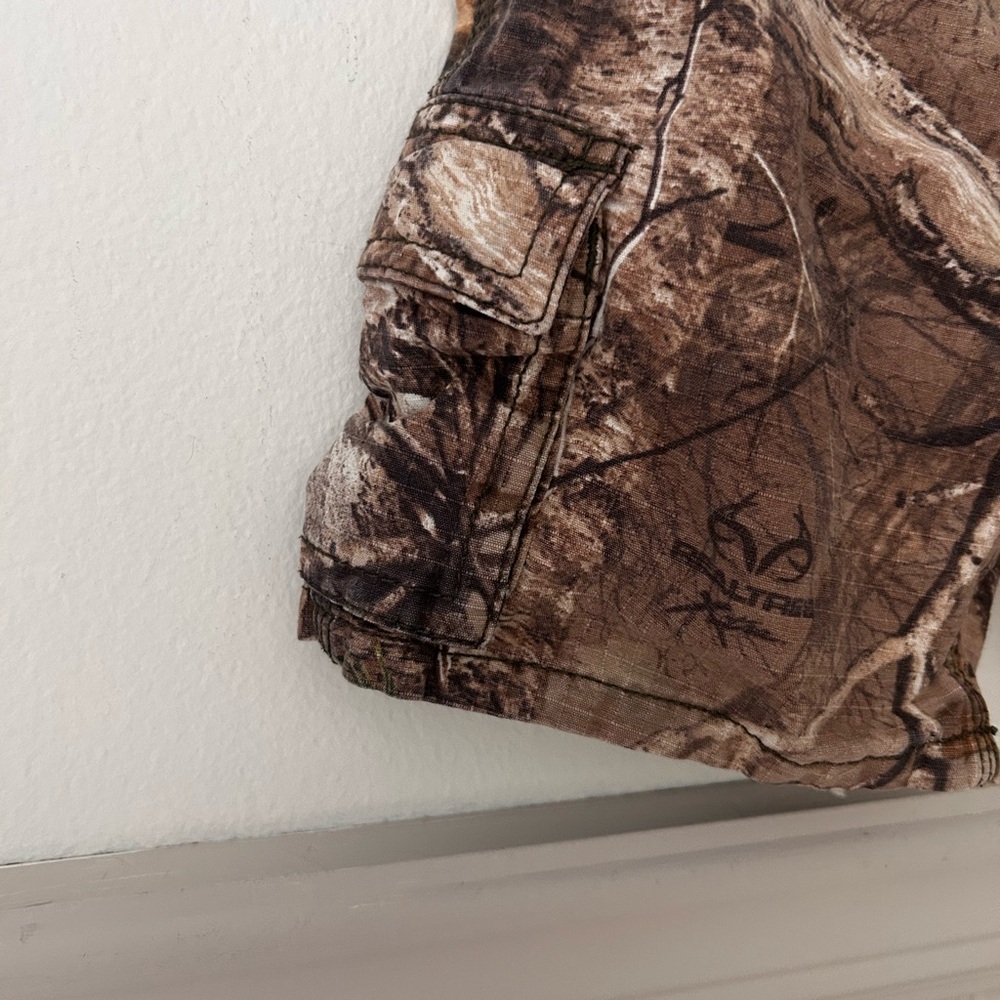 Carhartt Boys 3T Camouflage Cargo Shorts Adjustable Waist Real Tree - Picture 6 of 10